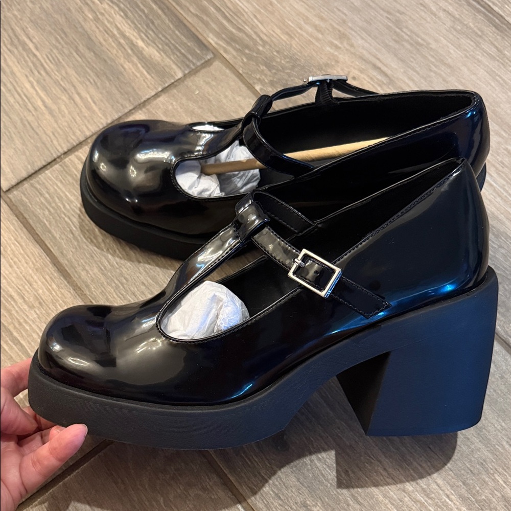 Madden Girl Black Patent Platform Mary Jane Heels - Picture 8 of 9